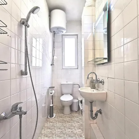 Beautifully Decorated Functional Apartment