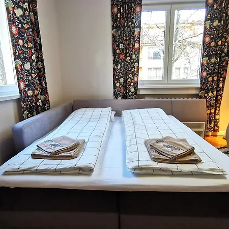 Apartment Beautifully Decorated Functional