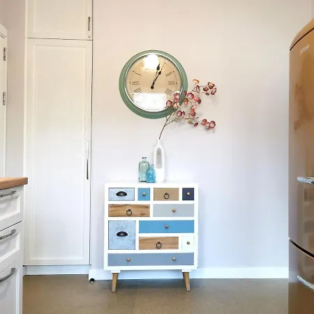Apartment Beautifully Decorated Functional